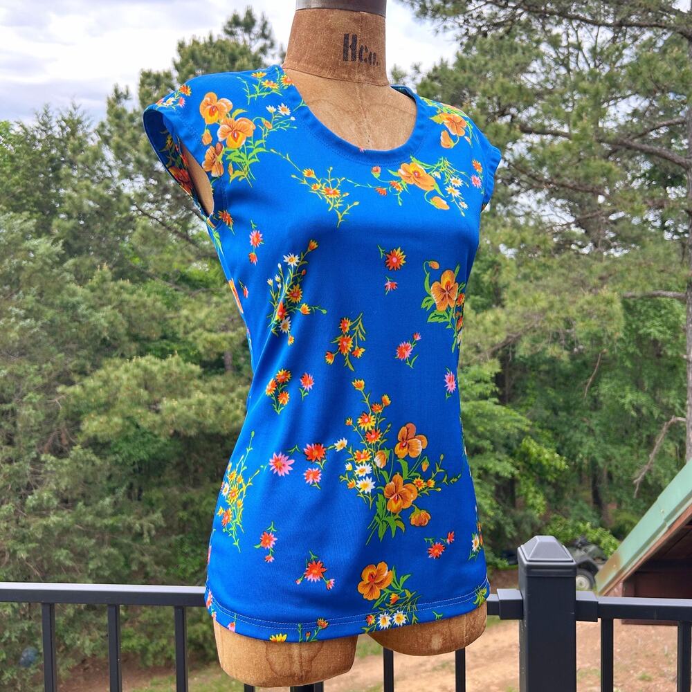 Vintage 60s/70s Cobalt Flower Power Cap Sleeve Scoop Neck Baby-Tee Bodycon Top